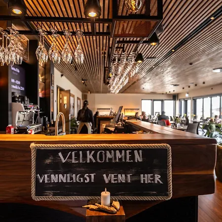 Rosenlund Hamn Hotel *